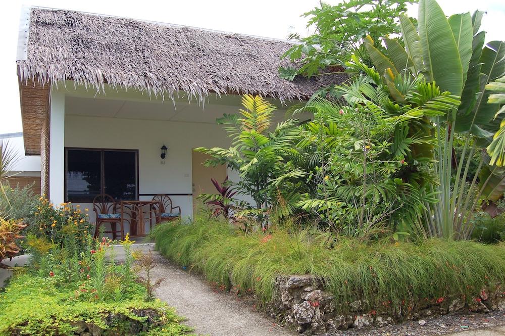 Marcosas Cottages Resort Moalboal Exterior photo